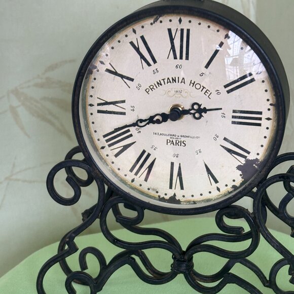 DECORATIVE MANTEL/TABLE CLOCK W/ANTIQUED DETAILING:PRE-OWNED - Picture 3 of 15